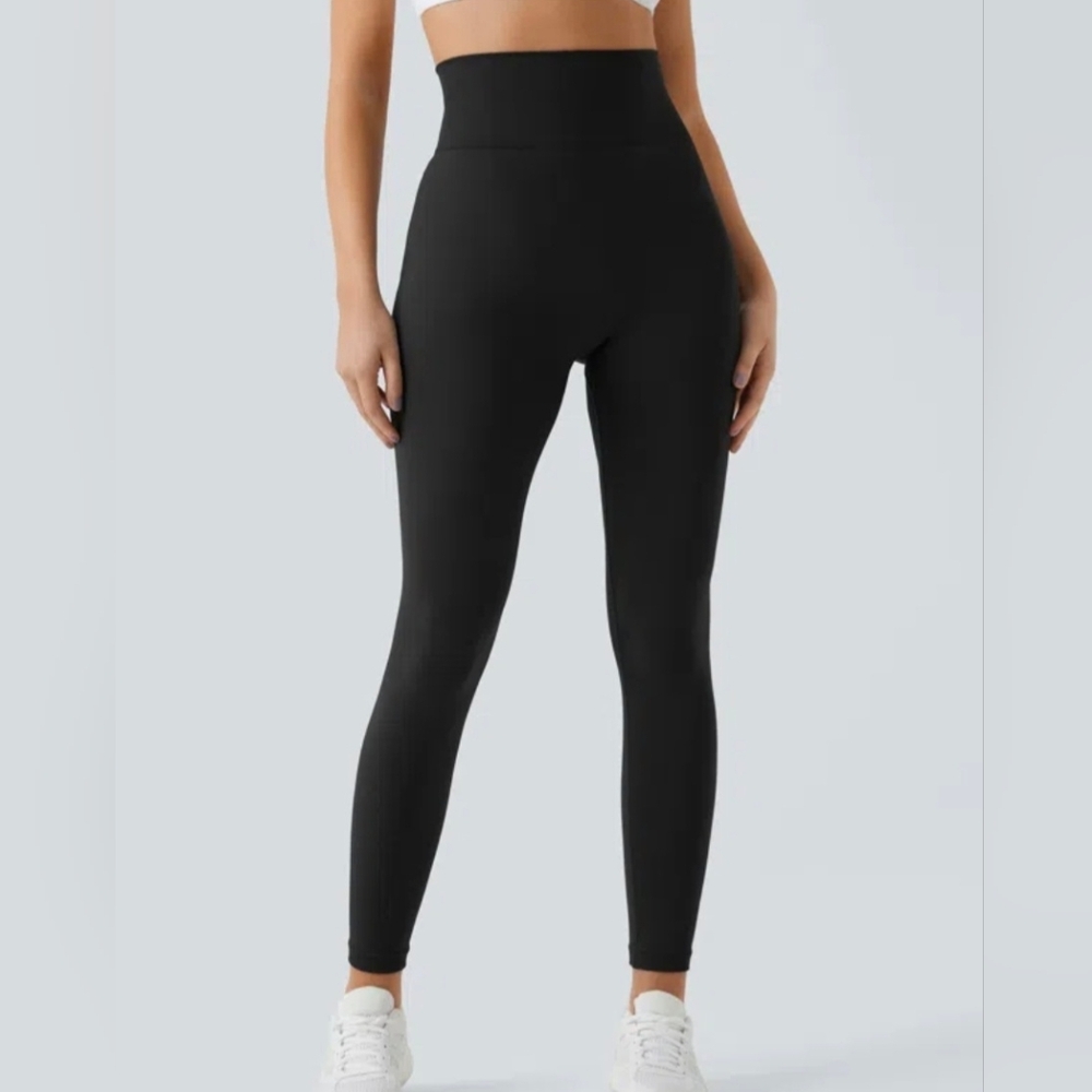 HALARA Black Medium OneForm Seamless Leggings Tummy Control Butt Lifting 7/8 NWT